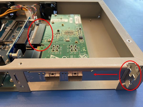 ../_images/xg-7100-1u-expansion-card.jpg